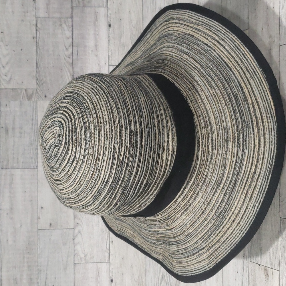 Solar Escape Hat - Picture 3 of 3